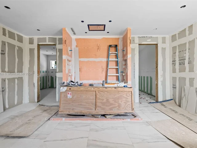 1822 SE 9th St, Fort Lauderdale FL 33316