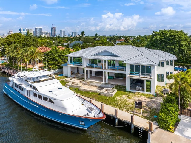 1822 SE 9th St, Fort Lauderdale FL 33316