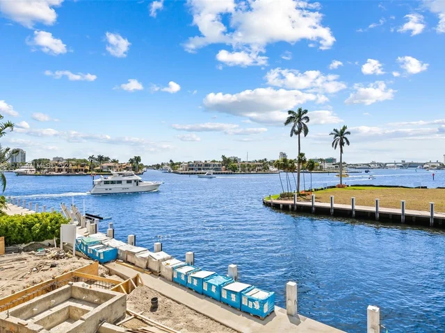 1822 SE 9th St, Fort Lauderdale FL 33316