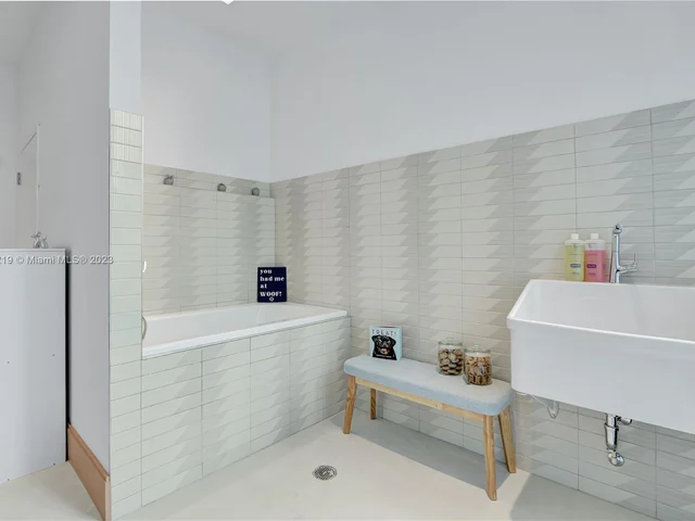 700 NE 26th Ter # 1606, Miami FL 33137