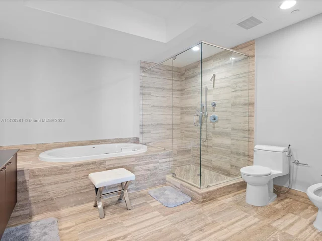 15811 Collins Ave # 503, Sunny Isles Beach FL 33160