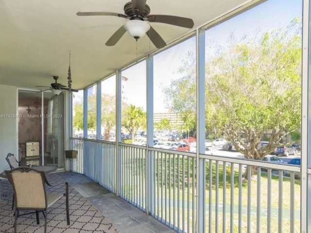 1670 NE 191st St # 3, Miami FL 33179