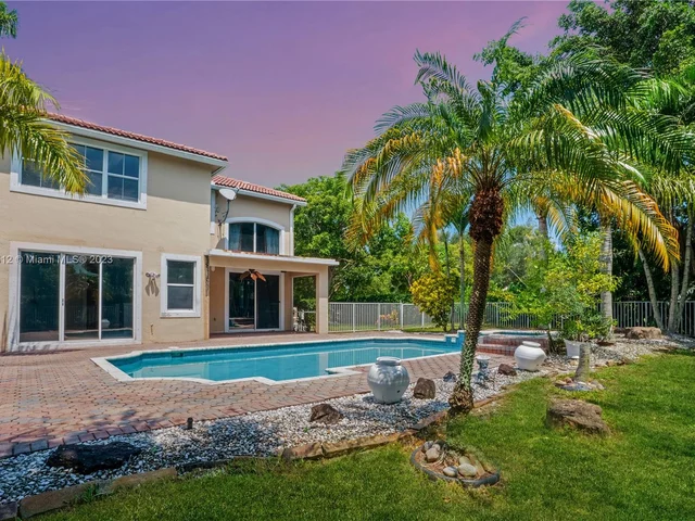 5606 NW 122nd Ter, Coral Springs FL 33076