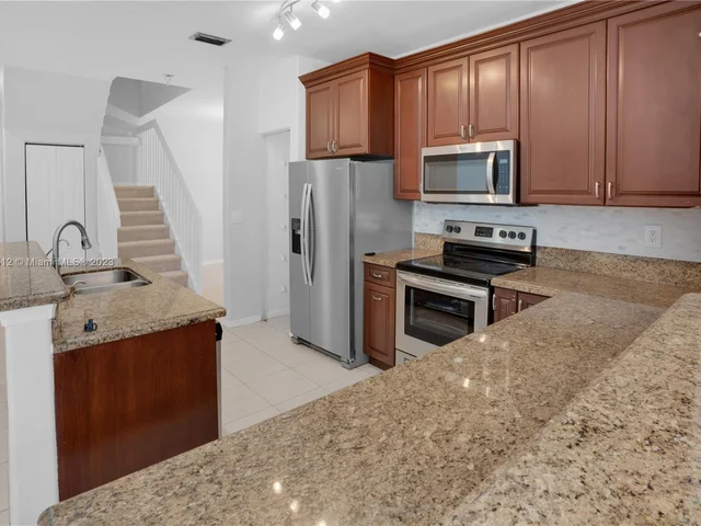 5606 NW 122nd Ter, Coral Springs FL 33076