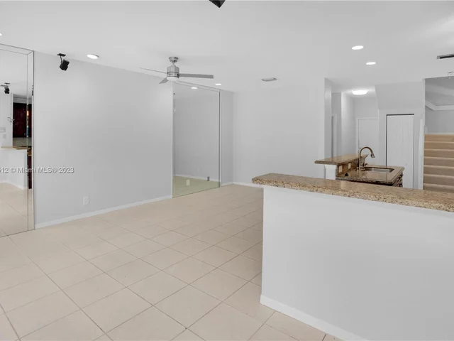 5606 NW 122nd Ter, Coral Springs FL 33076