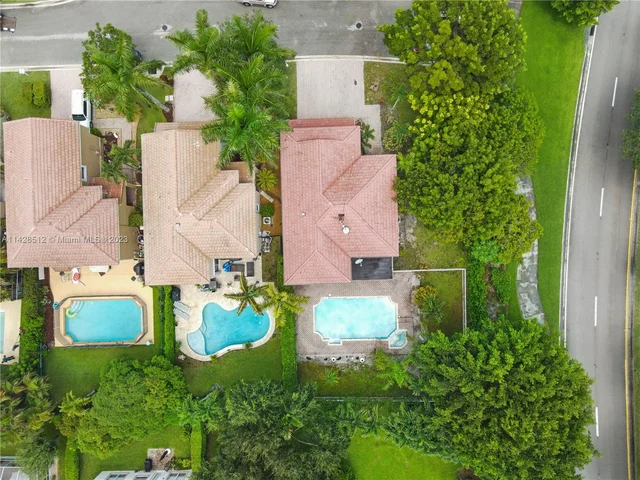 5606 NW 122nd Ter, Coral Springs FL 33076