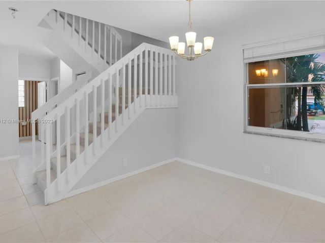 5606 NW 122nd Ter, Coral Springs FL 33076