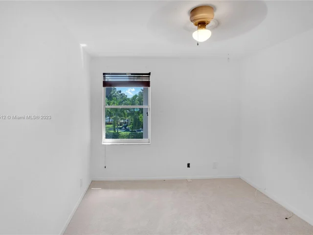 5606 NW 122nd Ter, Coral Springs FL 33076