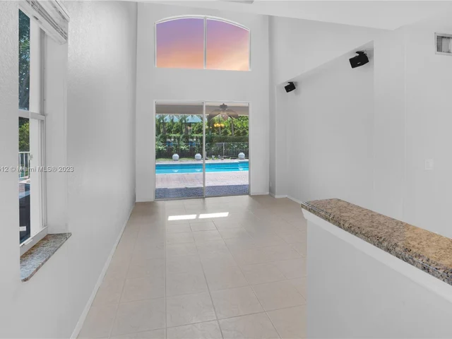 5606 NW 122nd Ter, Coral Springs FL 33076