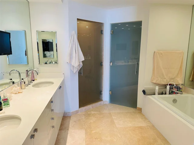 785 Crandon Blvd # 1104, Key Biscayne FL 33149