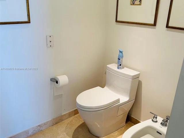 785 Crandon Blvd # 1104, Key Biscayne FL 33149