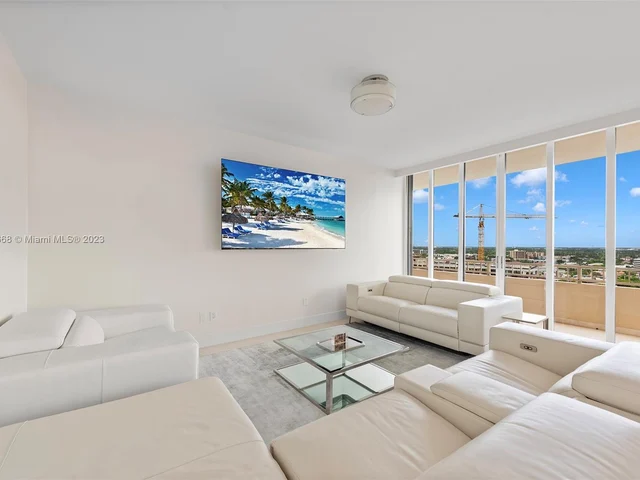 11113 Biscayne Blvd, Miami FL 33181