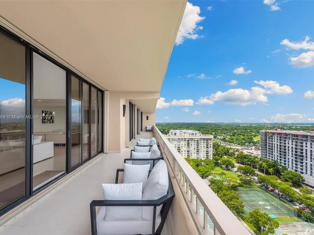 11113 Biscayne Blvd, Miami FL 33181