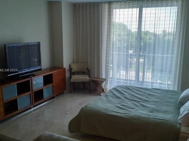 50 Biscayne Blvd # 508, Miami FL 33132