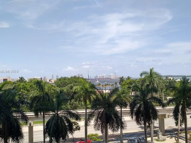 50 Biscayne Blvd # 508, Miami FL 33132