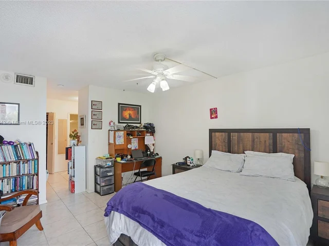 20505 E Country Club Dr # 437, Aventura FL 33180