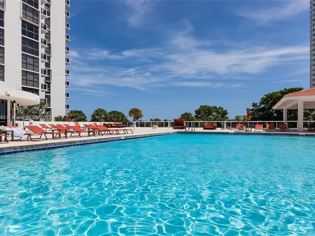 20505 E Country Club Dr # 437, Aventura FL 33180