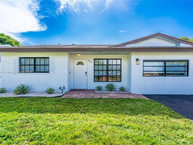 6721 NW 34th Ave, Fort Lauderdale FL 33309
