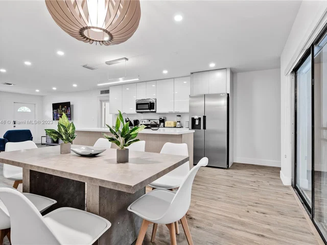 6721 NW 34th Ave, Fort Lauderdale FL 33309