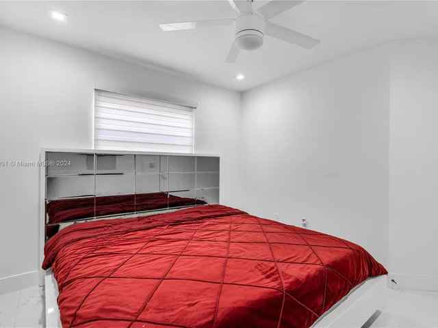 8220 NW 199th Ter, Hialeah FL 33015