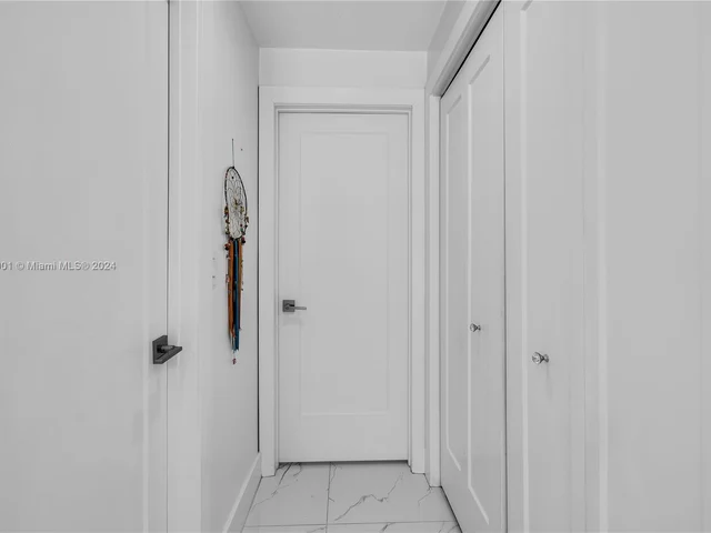 8220 NW 199th Ter, Hialeah FL 33015