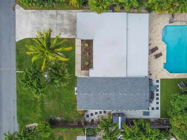 1417 NE 27th St, Wilton Manors FL 33334