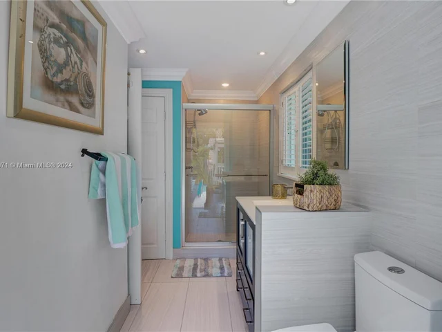 1417 NE 27th St, Wilton Manors FL 33334