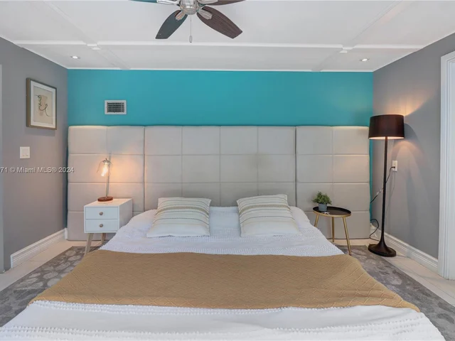 1417 NE 27th St, Wilton Manors FL 33334