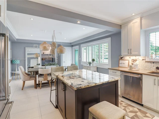 1417 NE 27th St, Wilton Manors FL 33334