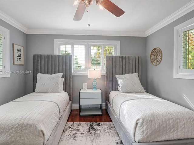 1417 NE 27th St, Wilton Manors FL 33334