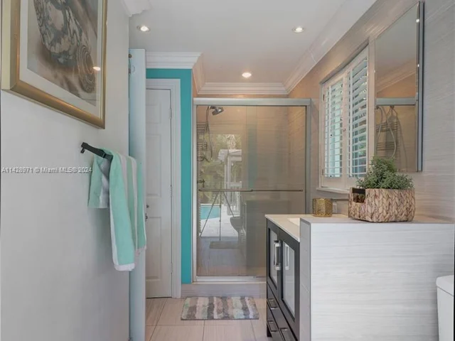 1417 NE 27th St, Wilton Manors FL 33334