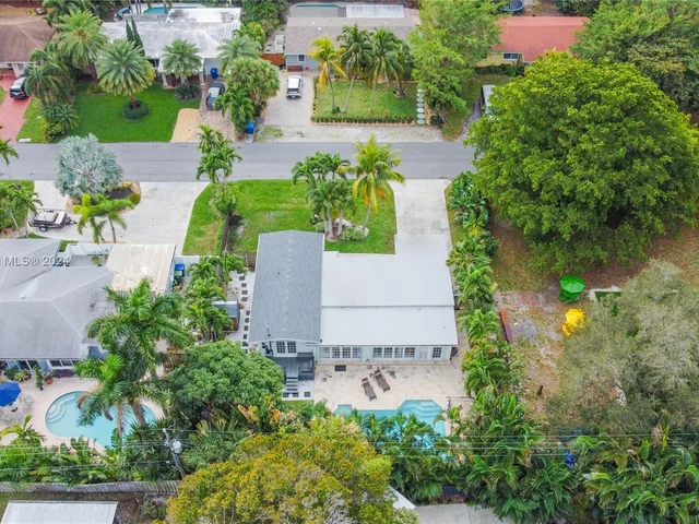 1417 NE 27th St, Wilton Manors FL 33334