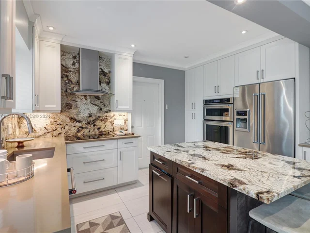 1417 NE 27th St, Wilton Manors FL 33334