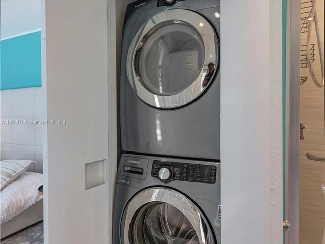 1417 NE 27th St, Wilton Manors FL 33334