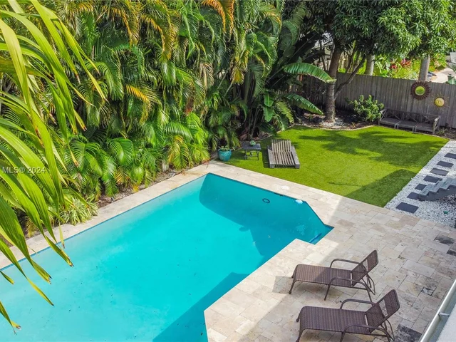 1417 NE 27th St, Wilton Manors FL 33334