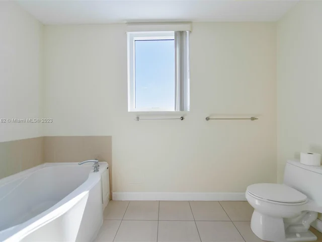 1945 S Ocean Dr # 1903, Hallandale Beach FL 33009