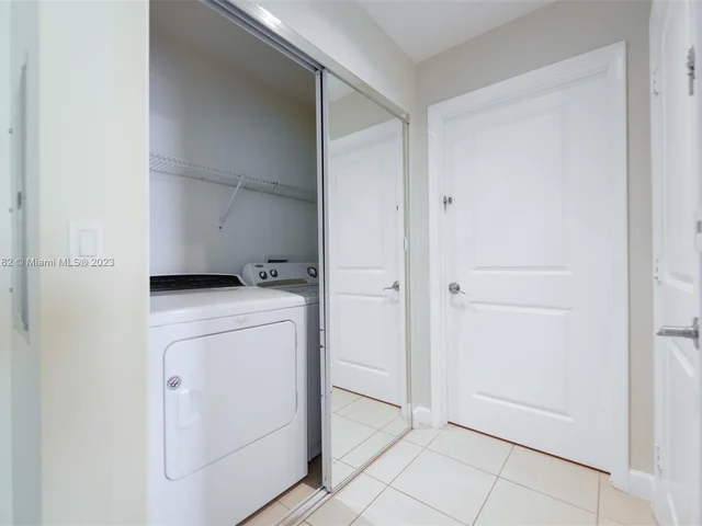 1945 S Ocean Dr # 1903, Hallandale Beach FL 33009