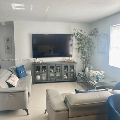 8710 SW 3rd St # 202, Pembroke Pines FL 33025