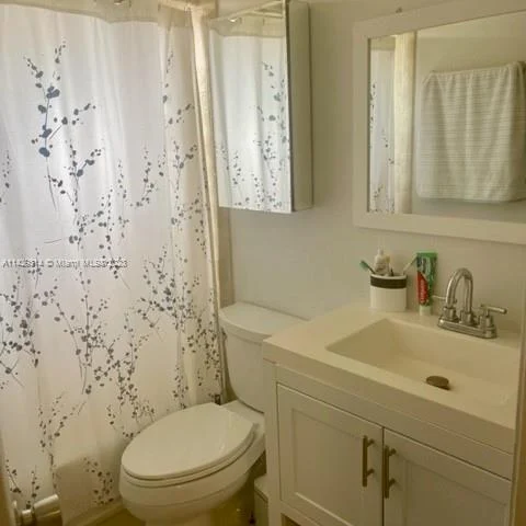 8710 SW 3rd St # 202, Pembroke Pines FL 33025