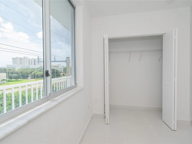 2651 NE 212th ter # 403, Aventura FL 33180
