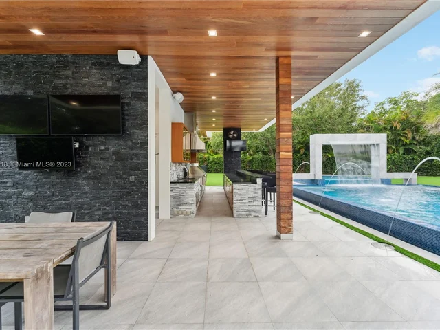 6300 Moss Ranch Rd, Pinecrest FL 33156