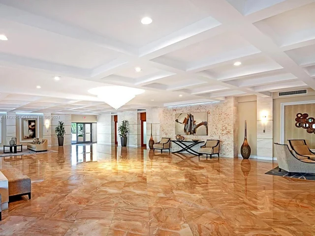 1912 S Ocean Dr # 19C, Hallandale Beach FL 33009