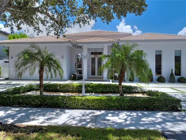 16907 NW 83rd Pl, Miami Lakes FL 33016