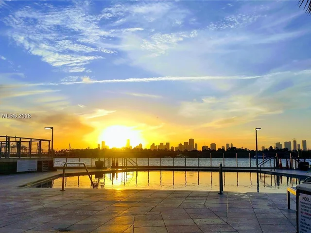 800 West Ave, Miami Beach FL 33139