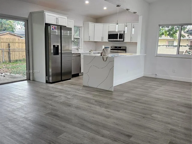 4711 NW 17th St, Lauderhill FL 33313