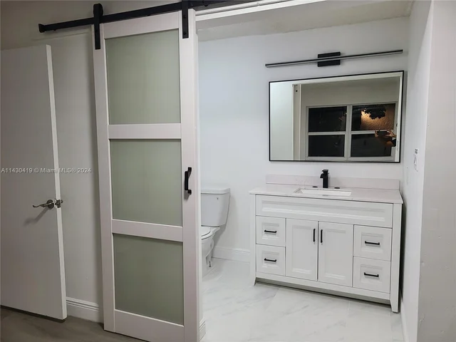 4711 NW 17th St, Lauderhill FL 33313