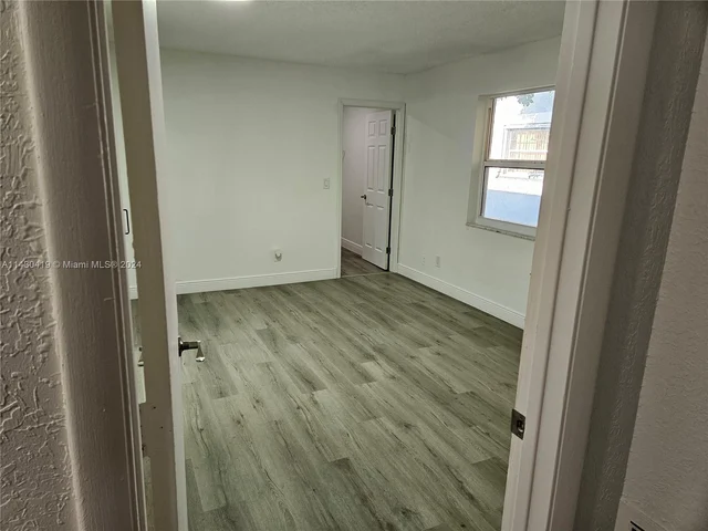 4711 NW 17th St, Lauderhill FL 33313