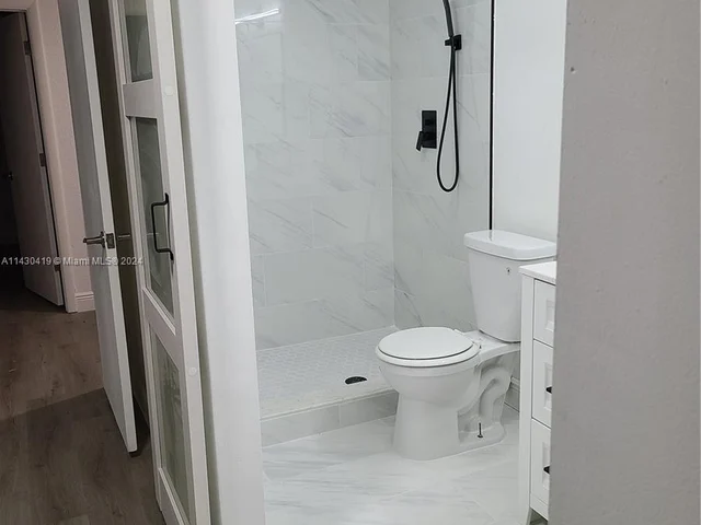 4711 NW 17th St, Lauderhill FL 33313