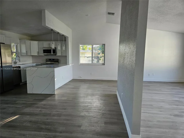 4711 NW 17th St, Lauderhill FL 33313