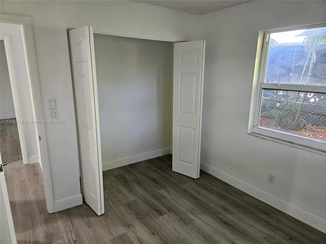 4711 NW 17th St, Lauderhill FL 33313